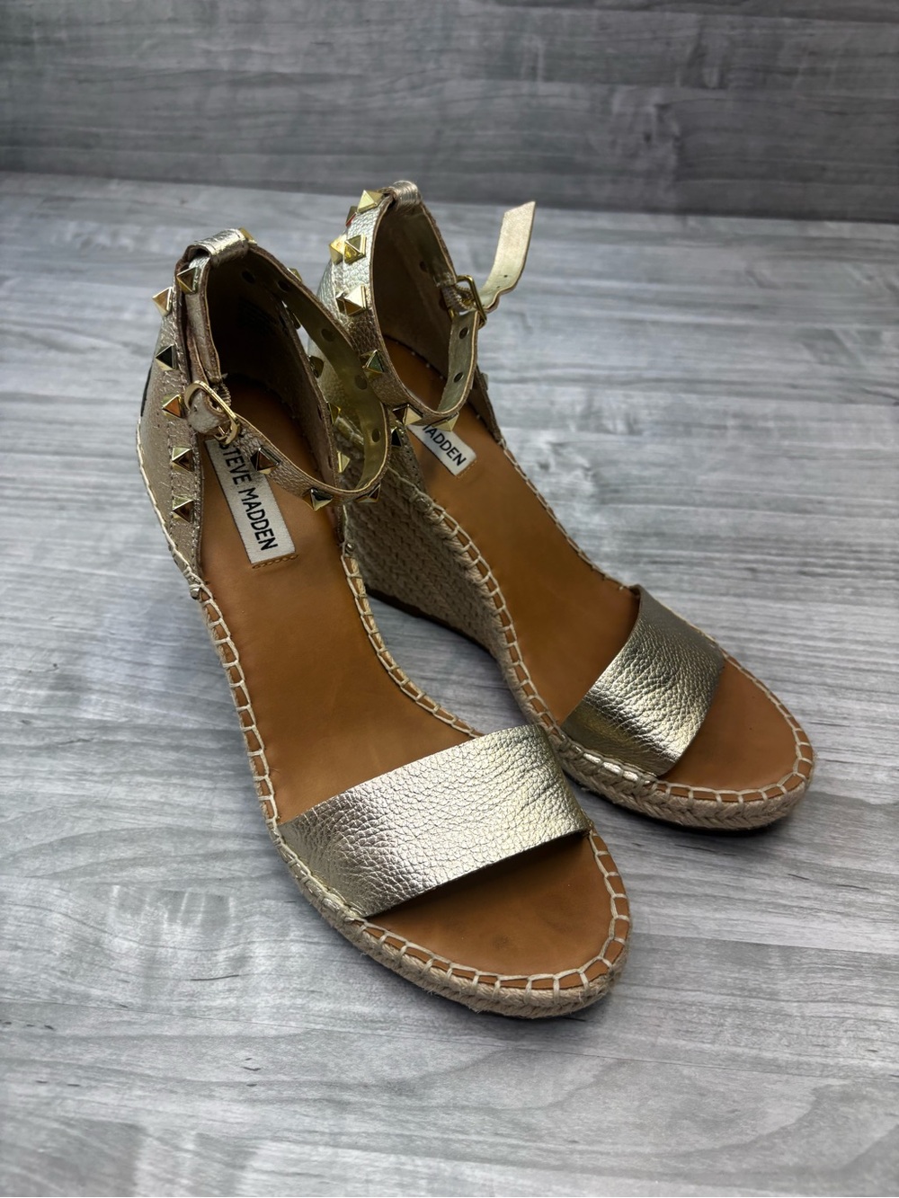 Steve Madden Metallic Gold Studded Espadrille Wedge Sandals 8.5